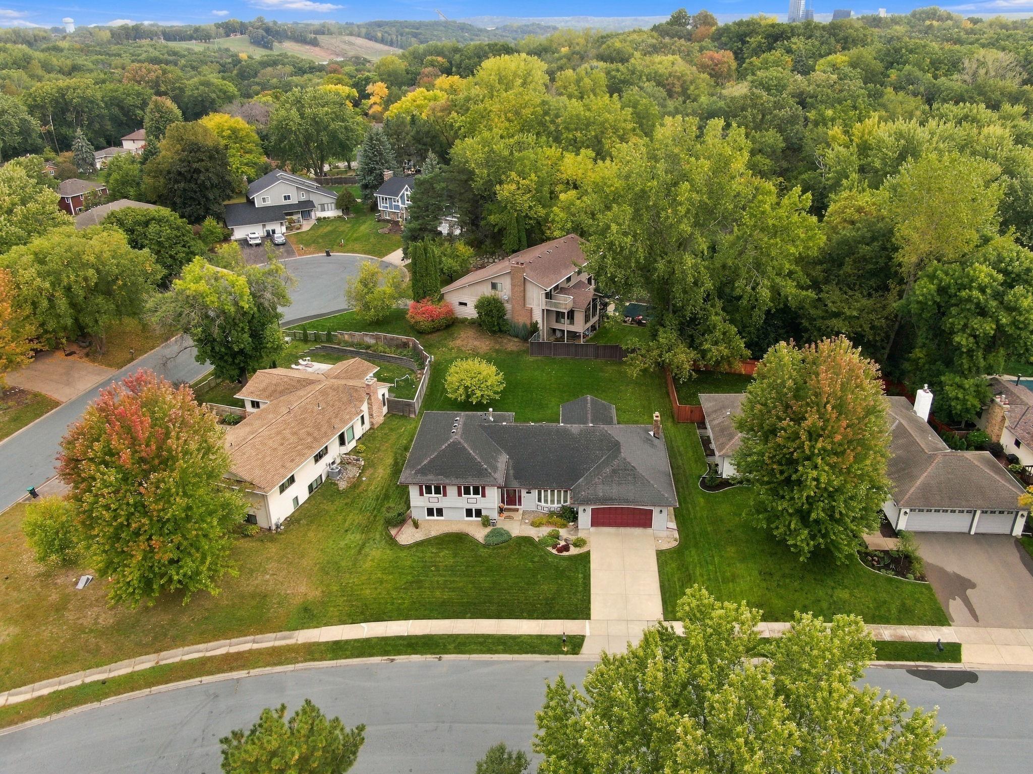 View of Residential at 9235 Hyland Creek Road, Bloomington MN 55437, Bloomington (45 of 46) - Mike Wilen | Minnesota Team Real Estate