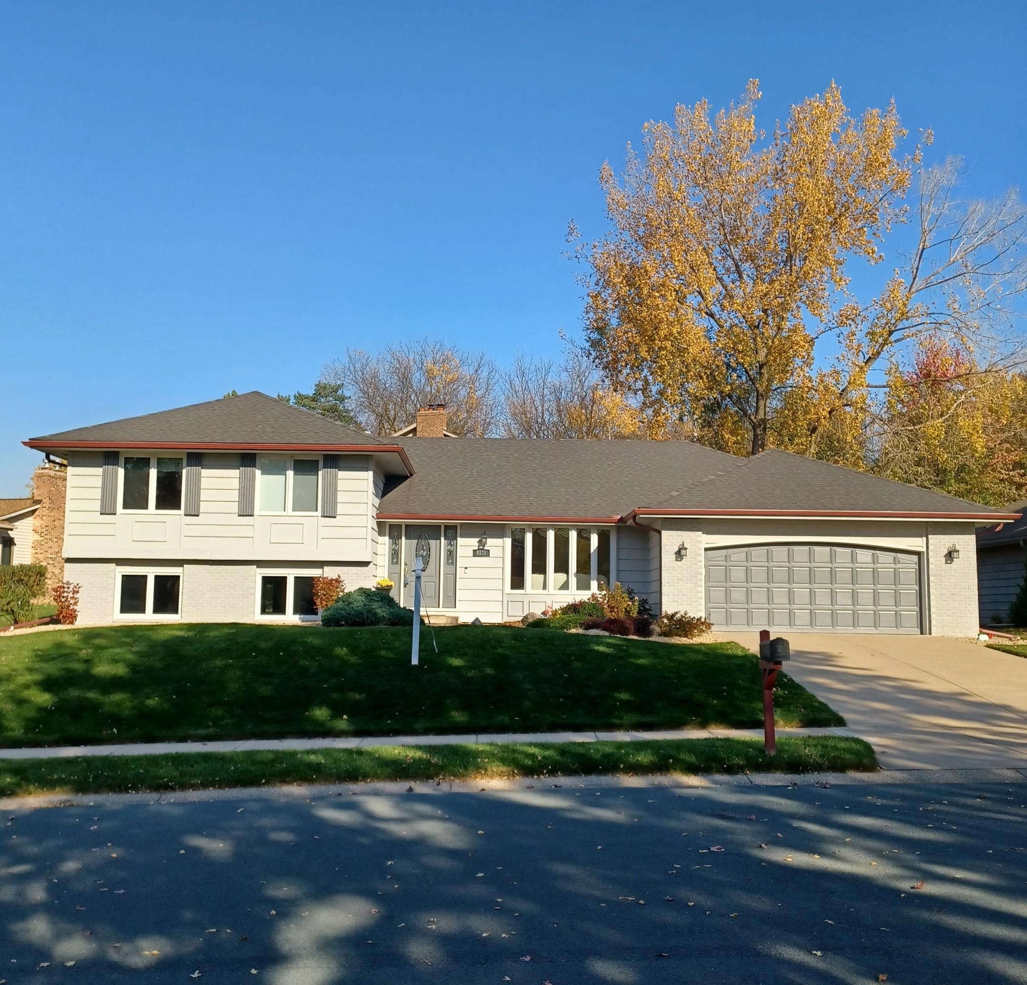 View of Residential at 9235 Hyland Creek Road, Bloomington MN 55437, Bloomington (3 of 51) - Mike Wilen | Minnesota Team Real Estate
