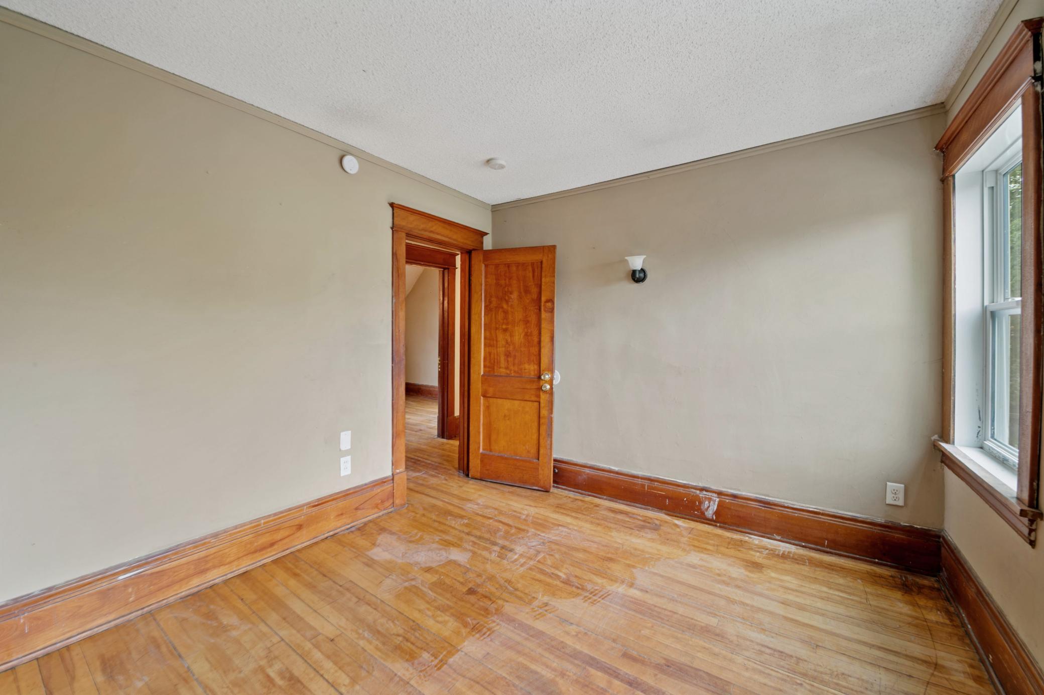 View of Residential at 985 5th Street, Saint Paul MN 55106, Saint Paul (18 of 26) - Mike Wilen | Minnesota Team Real Estate