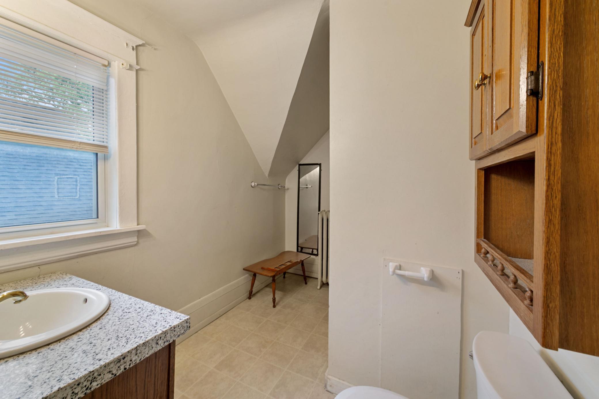 View of Residential at 985 5th Street, Saint Paul MN 55106, Saint Paul (14 of 26) - Mike Wilen | Minnesota Team Real Estate