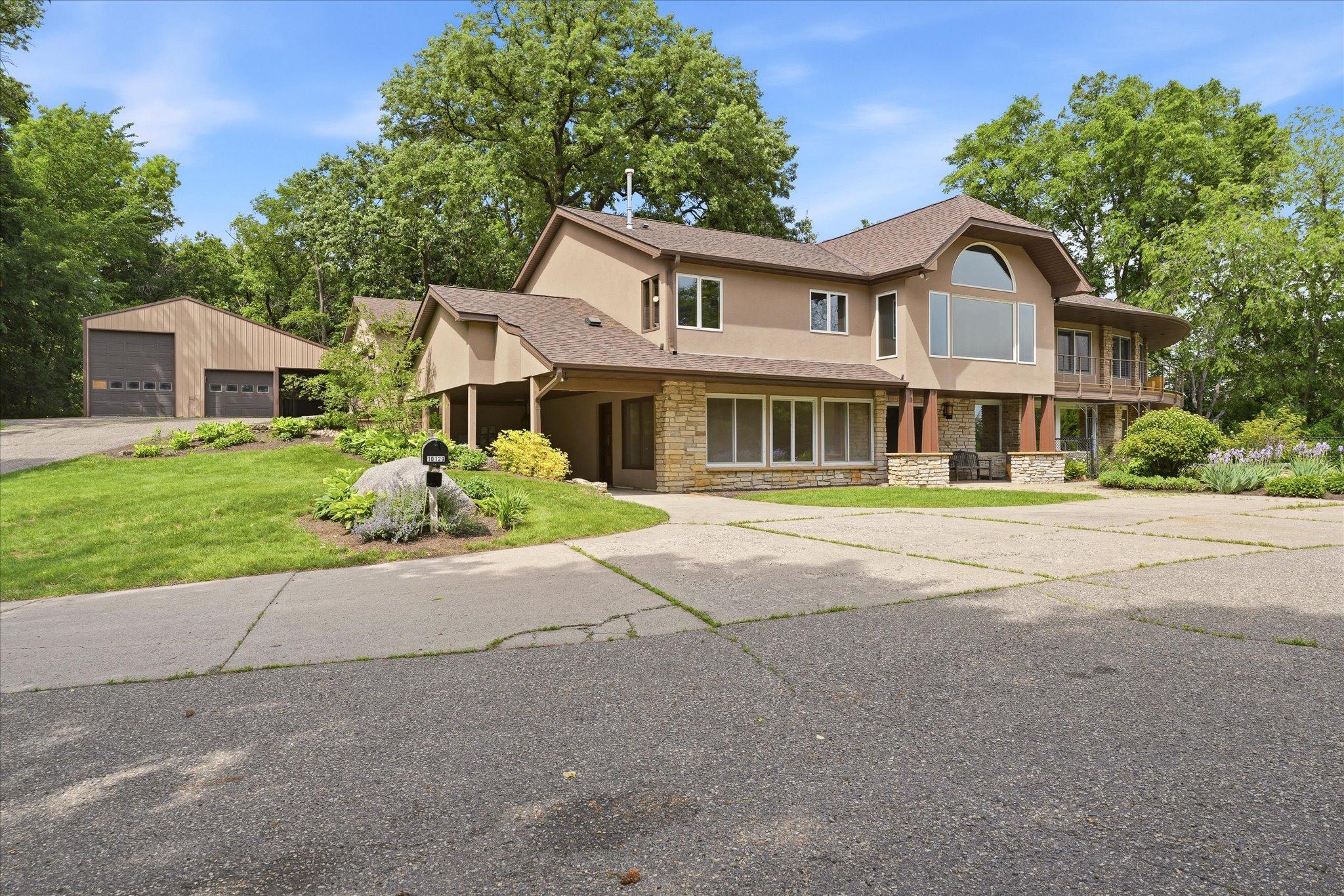 View of Residential at 10129 Eden Prairie Road, Eden Prairie MN 55347, Eden Prairie (3 of 44) - Mike Wilen | Minnesota Team Real Estate