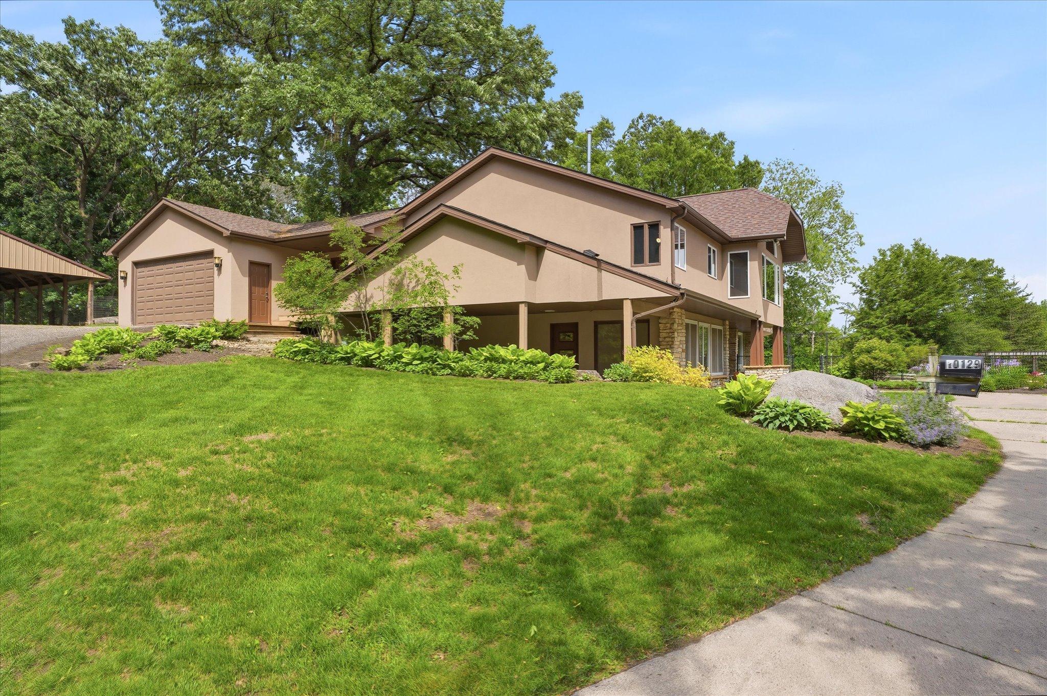 View of Residential at 10129 Eden Prairie Road, Eden Prairie MN 55347, Eden Prairie (4 of 44) - Mike Wilen | Minnesota Team Real Estate