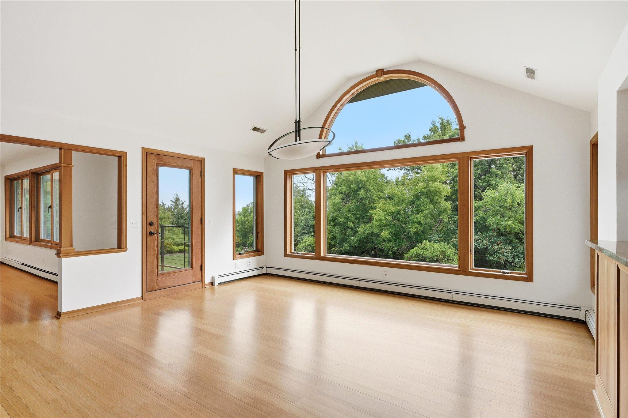 View of Residential at 10129 Eden Prairie Road, Eden Prairie MN 55347, Eden Prairie (6 of 44) - Mike Wilen | Minnesota Team Real Estate