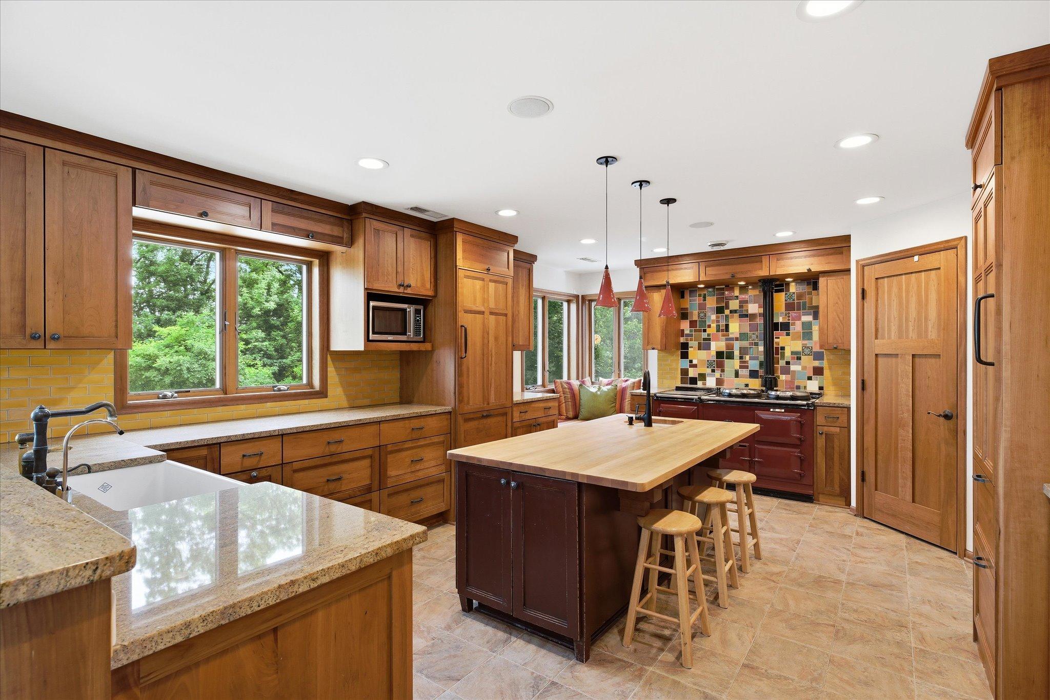 View of Residential at 10129 Eden Prairie Road, Eden Prairie MN 55347, Eden Prairie (7 of 44) - Mike Wilen | Minnesota Team Real Estate