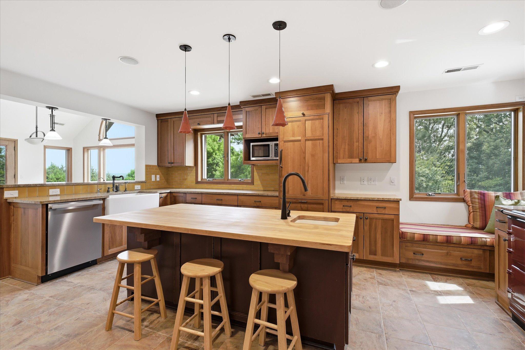 View of Residential at 10129 Eden Prairie Road, Eden Prairie MN 55347, Eden Prairie (12 of 44) - Mike Wilen | Minnesota Team Real Estate