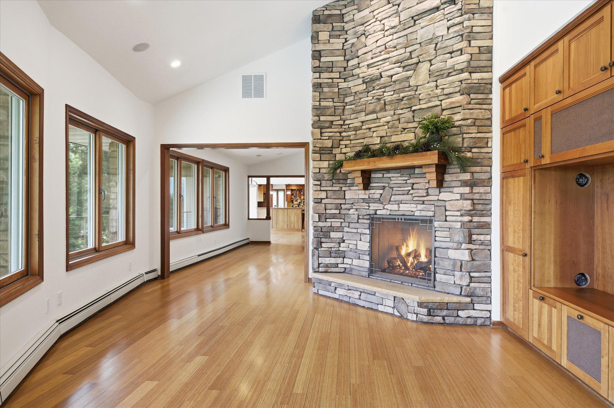 View of Residential at 10129 Eden Prairie Road, Eden Prairie MN 55347, Eden Prairie (17 of 44) - Mike Wilen | Minnesota Team Real Estate
