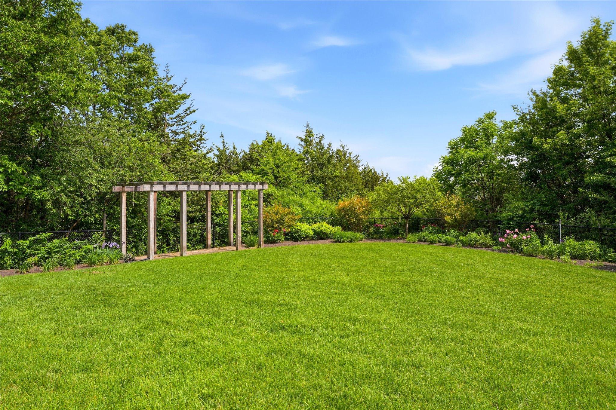 View of Residential at 10129 Eden Prairie Road, Eden Prairie MN 55347, Eden Prairie (39 of 44) - Mike Wilen | Minnesota Team Real Estate