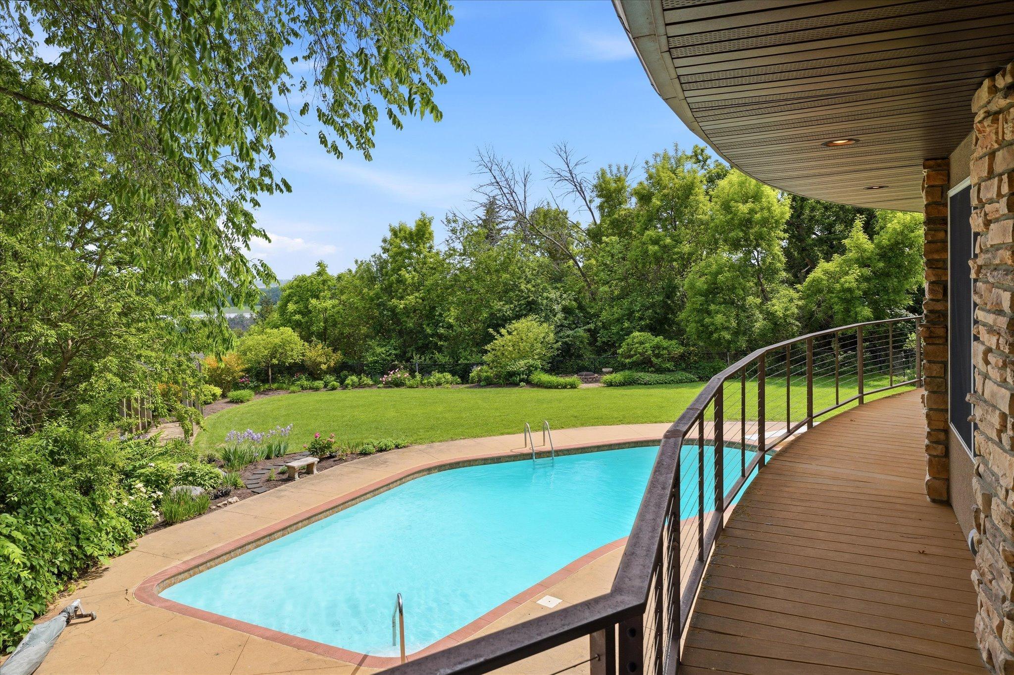 View of Residential at 10129 Eden Prairie Road, Eden Prairie MN 55347, Eden Prairie (41 of 44) - Mike Wilen | Minnesota Team Real Estate