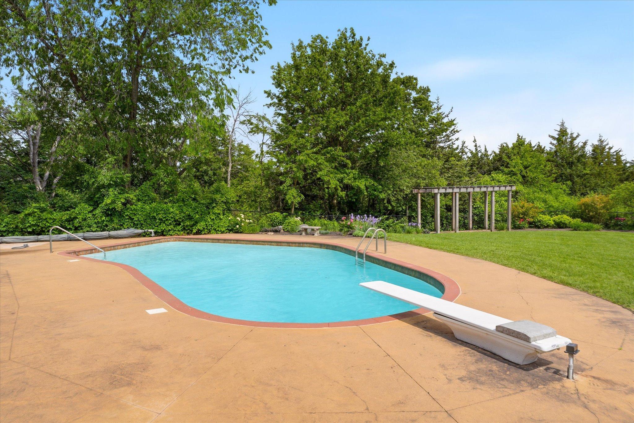 View of Residential at 10129 Eden Prairie Road, Eden Prairie MN 55347, Eden Prairie (42 of 44) - Mike Wilen | Minnesota Team Real Estate