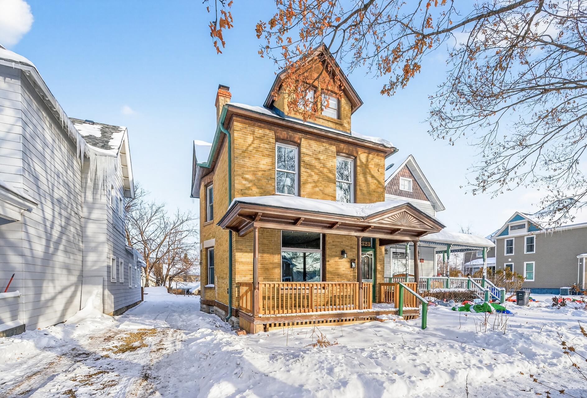 View of Residential at 323 Michigan Street, Saint Paul MN 55102, Saint Paul (3 of 41) - Mike Wilen | Minnesota Team Real Estate