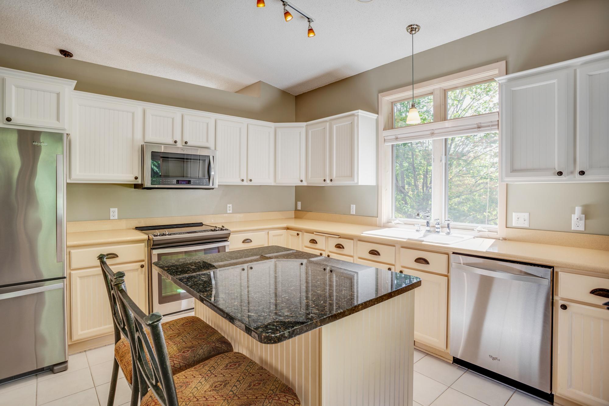 View of Residential at 7089 Crowne Oak Road, Eden Prairie MN 55344, Eden Prairie (26 of 40) - Mike Wilen | Minnesota Team Real Estate