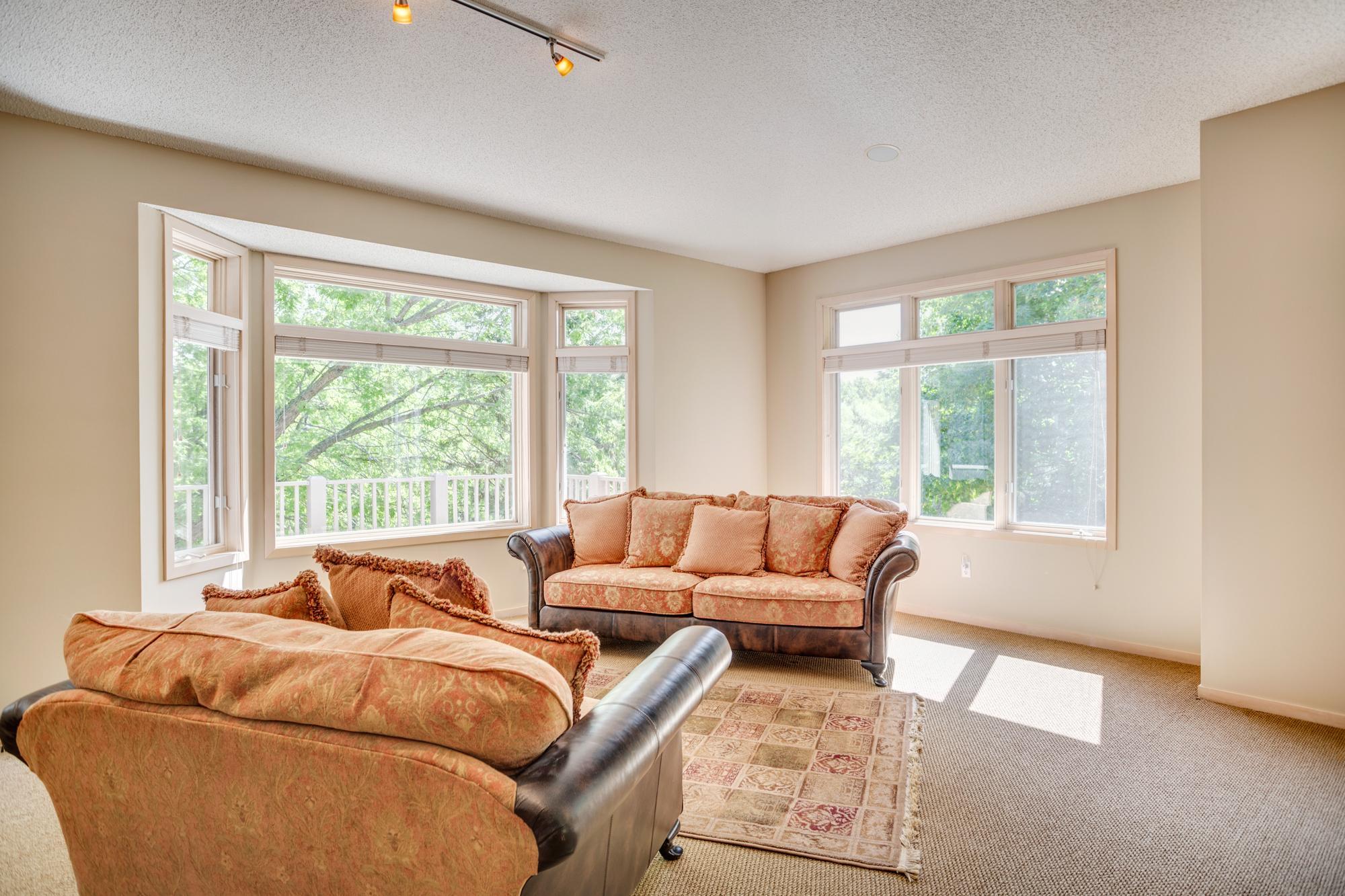 View of Residential at 7089 Crowne Oak Road, Eden Prairie MN 55344, Eden Prairie (11 of 40) - Mike Wilen | Minnesota Team Real Estate