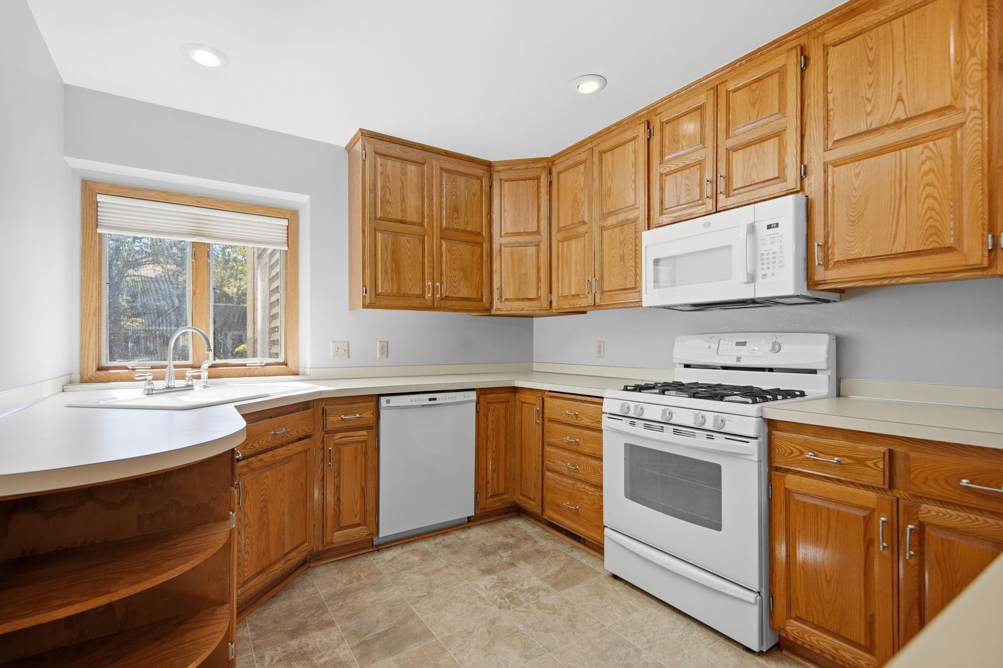 View of Residential at 7807 110th Street, Bloomington MN 55438, Bloomington (9 of 24) - Mike Wilen | Minnesota Team Real Estate