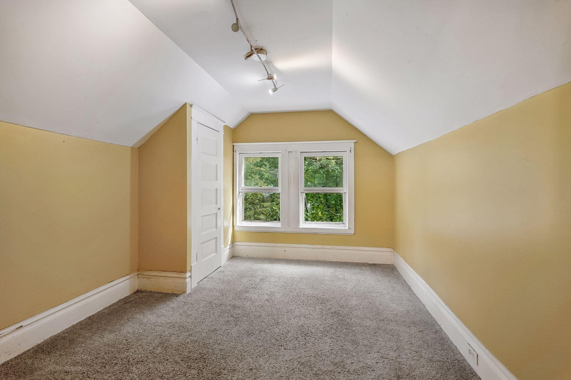 View of Residential Income at 50 Arthur Avenue, Minneapolis MN 55414, Minneapolis (25 of 32) - Mike Wilen | Minnesota Team Real Estate