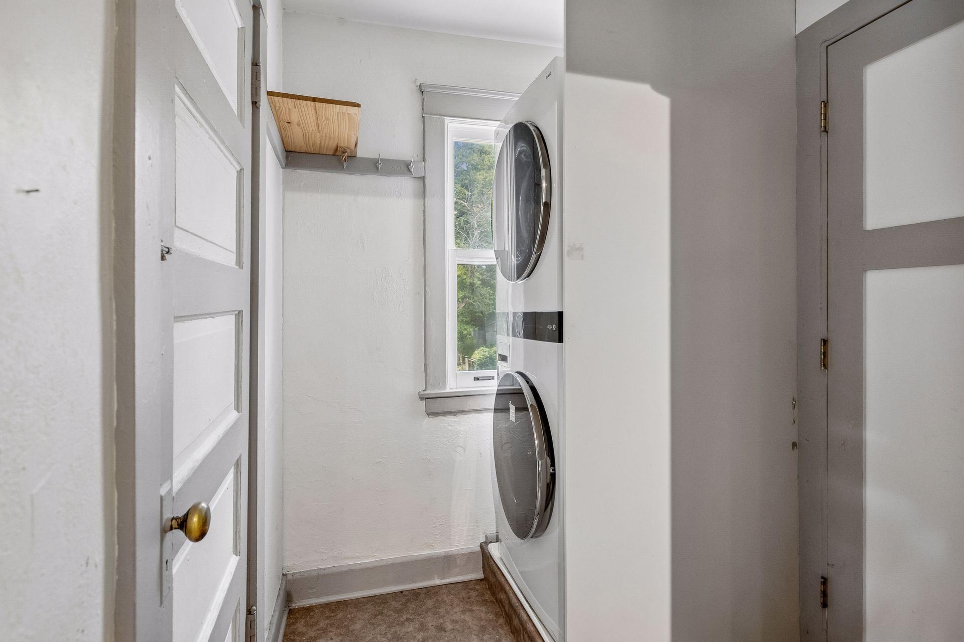 View of Residential Income at 50 Arthur Avenue, Minneapolis MN 55414, Minneapolis (21 of 32) - Mike Wilen | Minnesota Team Real Estate