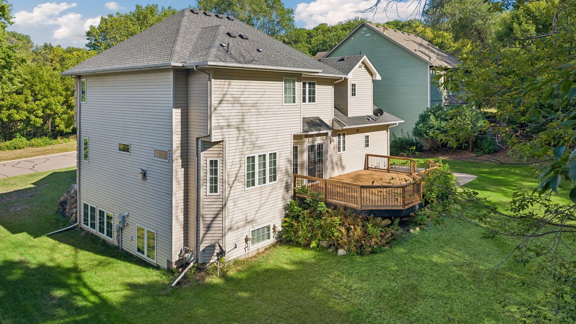 View of Residential at 15016 Viewcrest Lane, Burnsville MN 55306, Burnsville (35 of 63) - Mike Wilen | Minnesota Team Real Estate