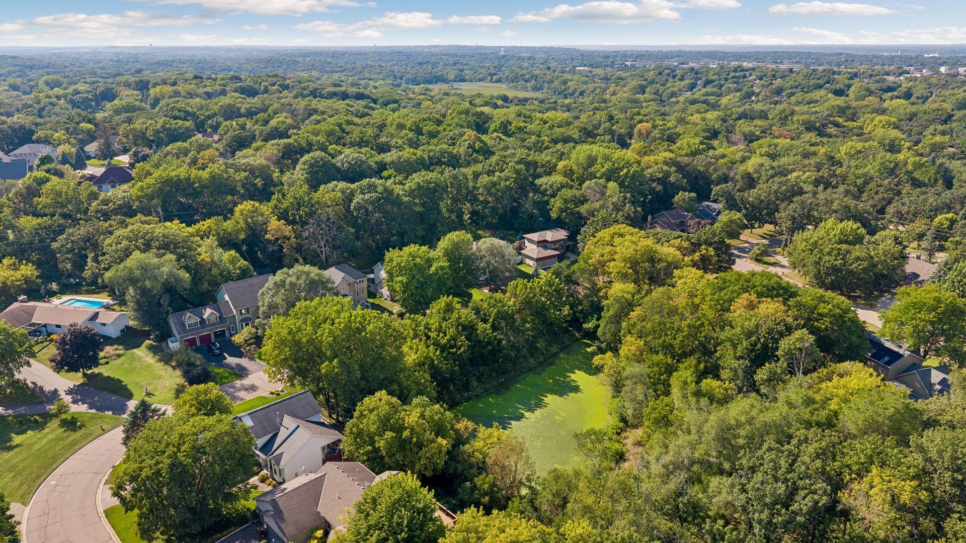 View of Residential at 15016 Viewcrest Lane, Burnsville MN 55306, Burnsville (36 of 63) - Mike Wilen | Minnesota Team Real Estate