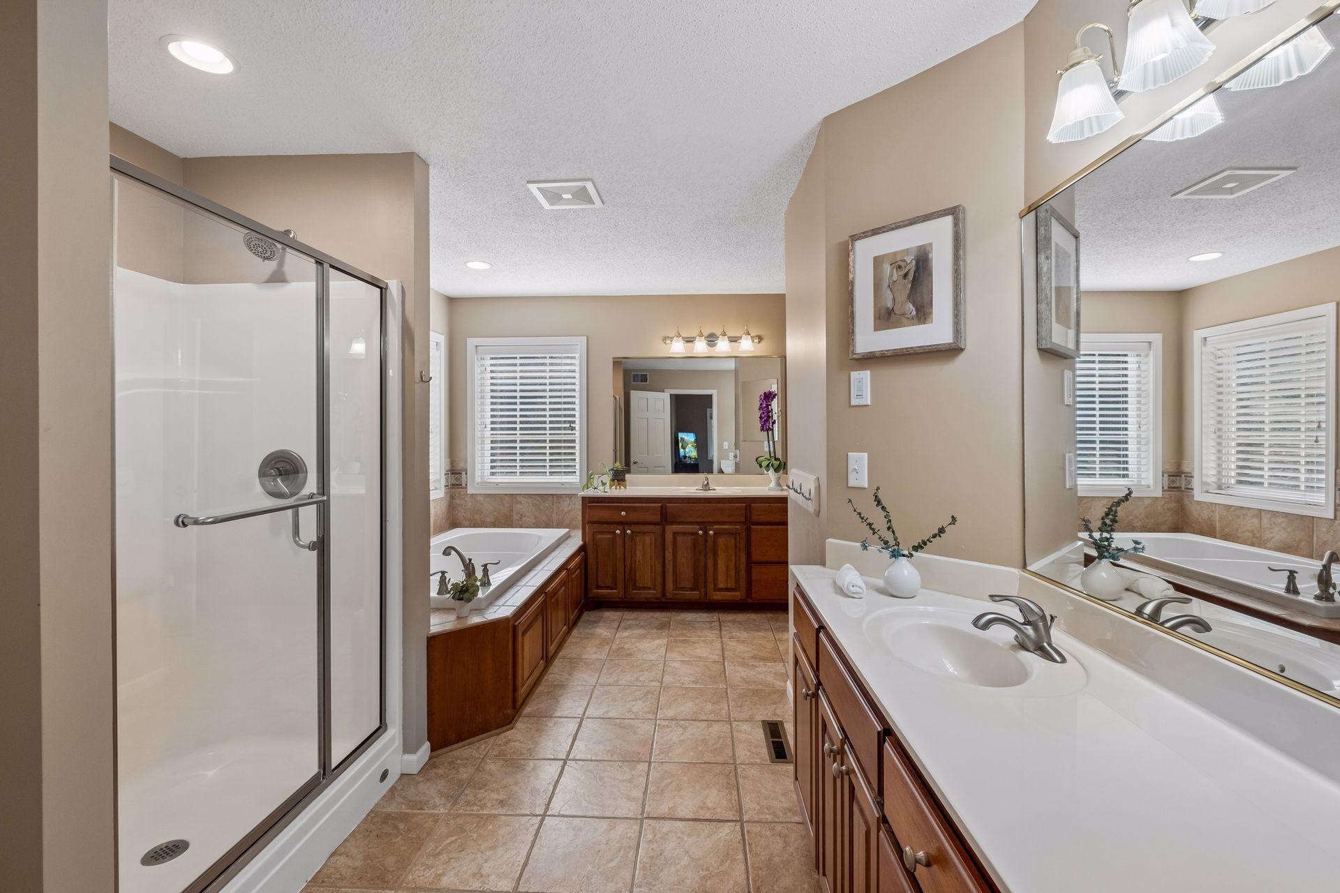 View of Residential at 15016 Viewcrest Lane, Burnsville MN 55306, Burnsville (13 of 63) - Mike Wilen | Minnesota Team Real Estate