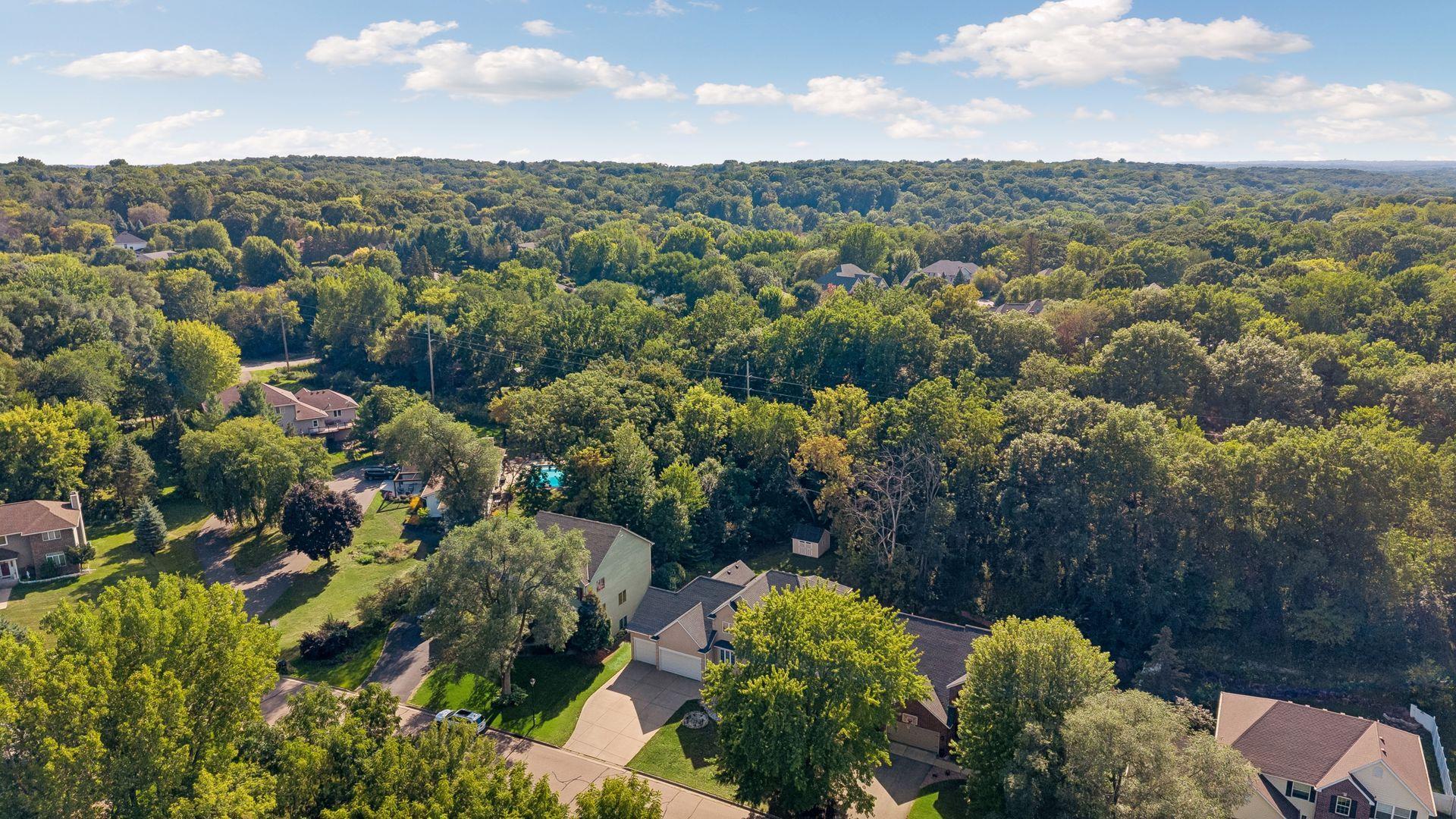 View of Residential at 15016 Viewcrest Lane, Burnsville MN 55306, Burnsville (37 of 63) - Mike Wilen | Minnesota Team Real Estate