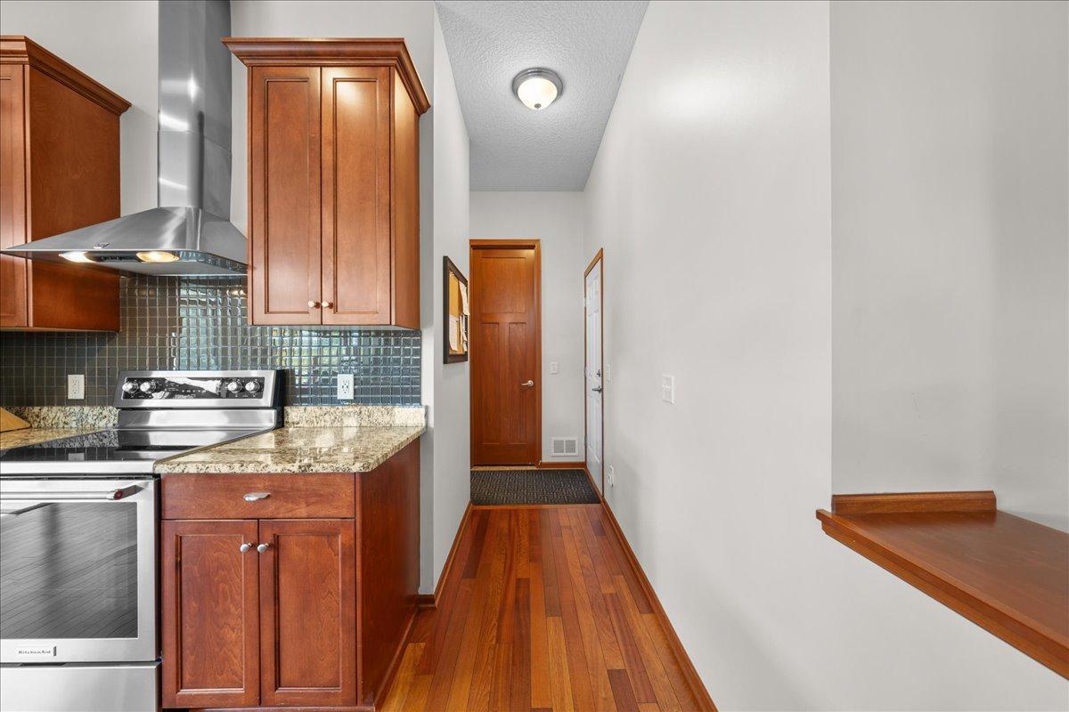 View of Residential at 1618 Headwaters Lane, Woodbury MN 55129, Woodbury (13 of 48) - Mike Wilen | Minnesota Team Real Estate