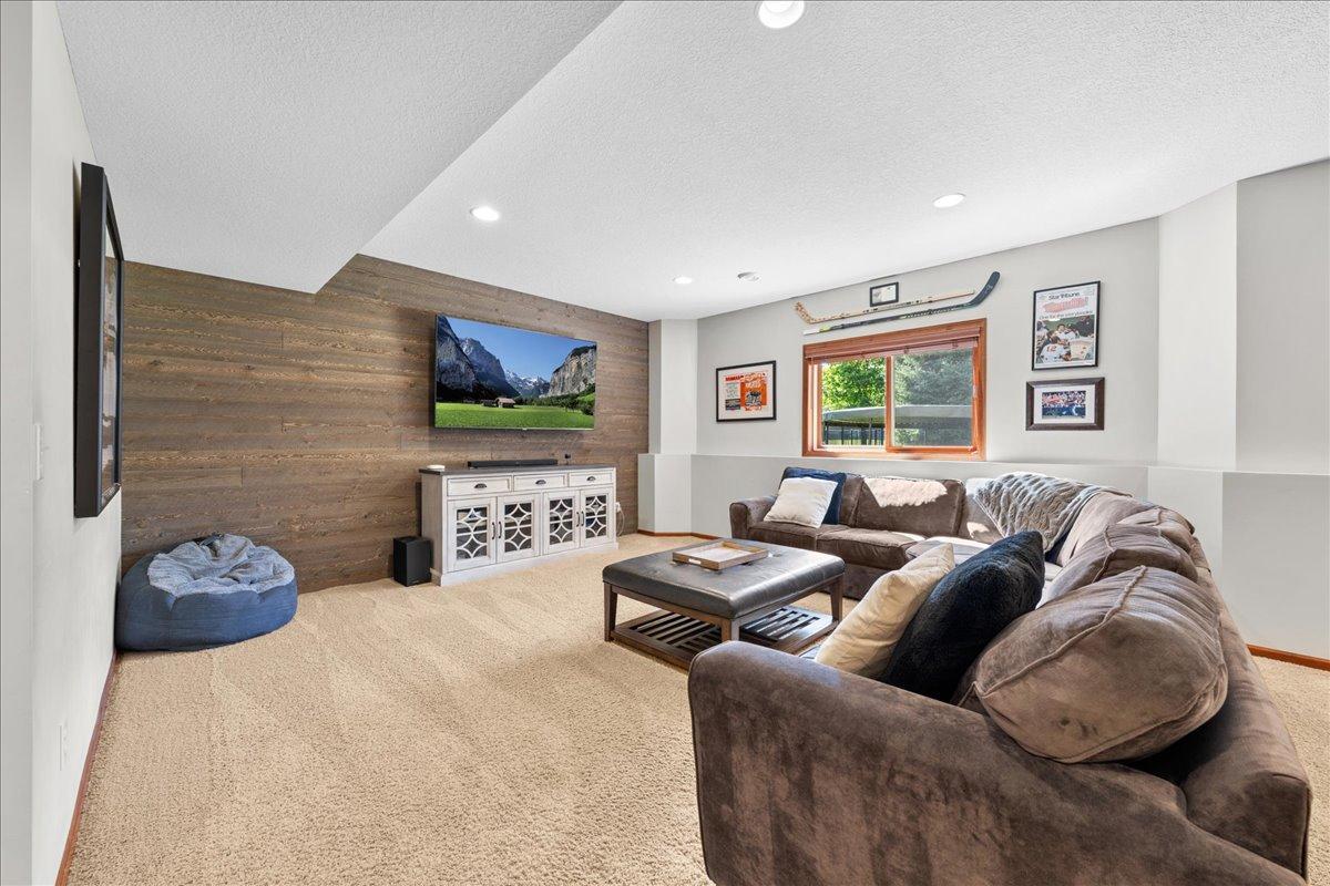 View of Residential at 1618 Headwaters Lane, Woodbury MN 55129, Woodbury (36 of 48) - Mike Wilen | Minnesota Team Real Estate