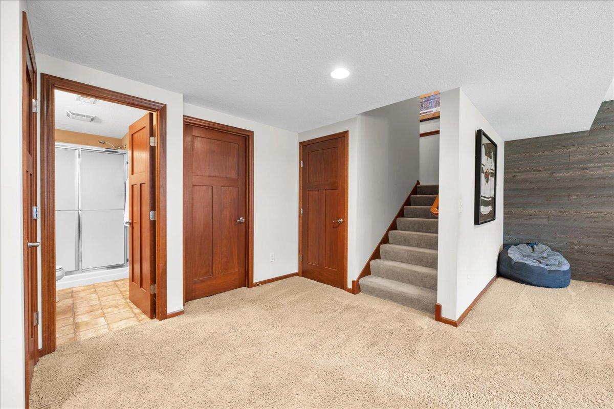 View of Residential at 1618 Headwaters Lane, Woodbury MN 55129, Woodbury (34 of 48) - Mike Wilen | Minnesota Team Real Estate