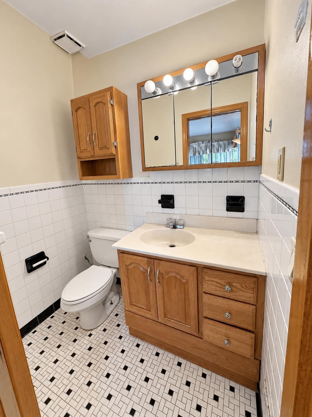 View of Residential at 1894 Minnehaha Avenue, Saint Paul MN 55119, Saint Paul (9 of 17) - Mike Wilen | Minnesota Team Real Estate
