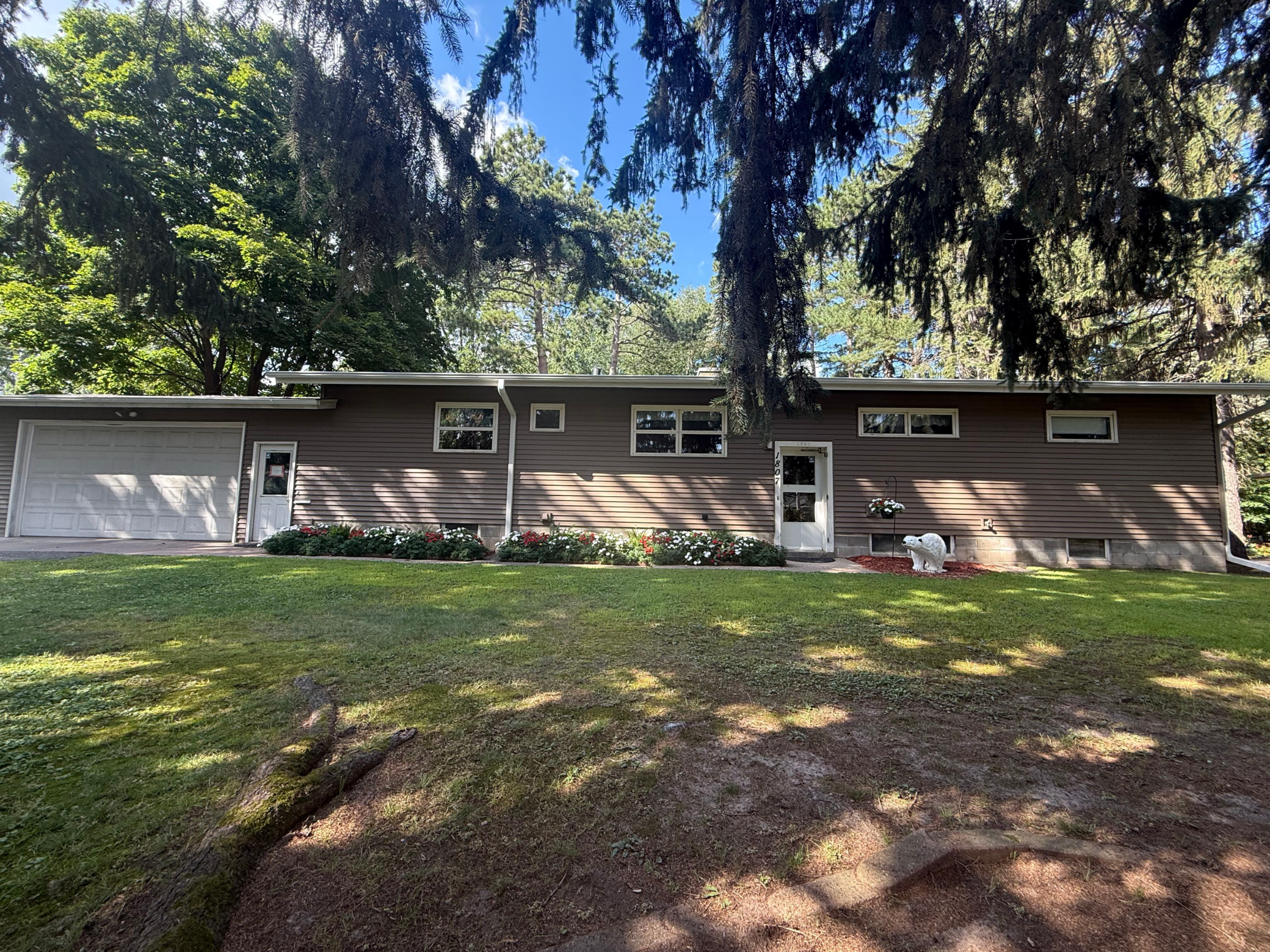 View of Residential at 1807 Birch Lake Avenue, White Bear Lake MN 55110, White Bear Lake (31 of 36) - Mike Wilen | Minnesota Team Real Estate
