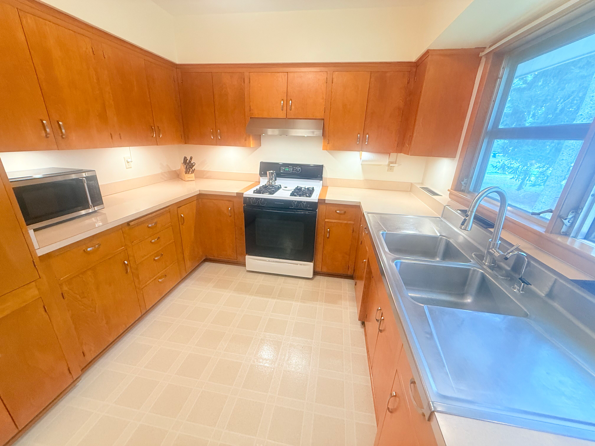 View of Residential at 1807 Birch Lake Avenue, White Bear Lake MN 55110, White Bear Lake (12 of 36) - Mike Wilen | Minnesota Team Real Estate