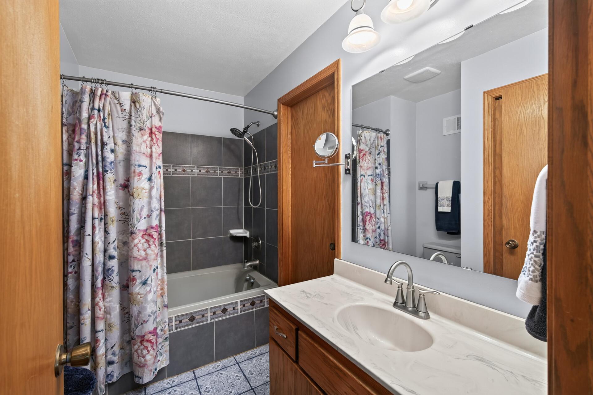 View of Residential at 8746 Highwood Way, Apple Valley MN 55124, Apple Valley (14 of 25) - Mike Wilen | Minnesota Team Real Estate