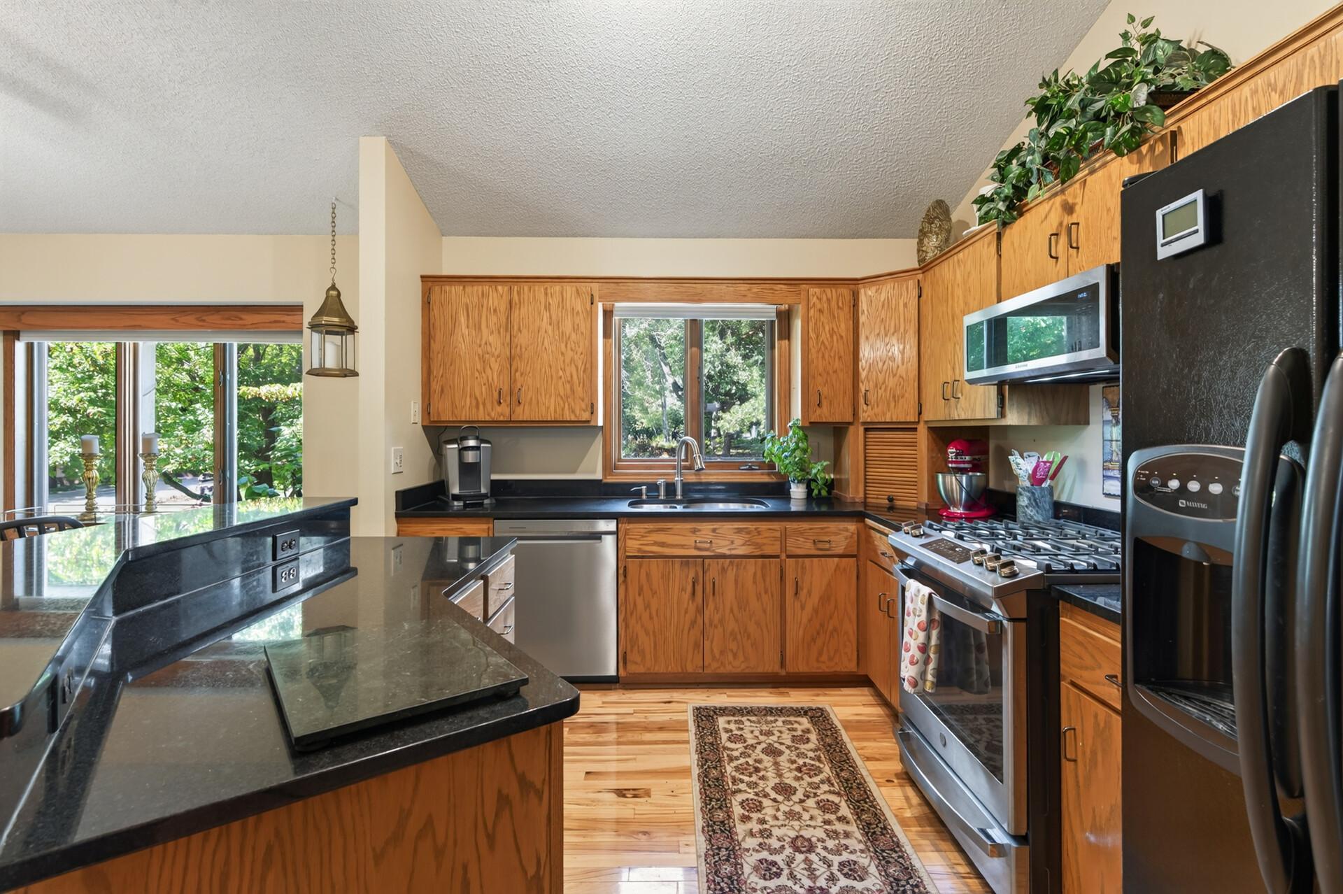 View of Residential at 8746 Highwood Way, Apple Valley MN 55124, Apple Valley (9 of 25) - Mike Wilen | Minnesota Team Real Estate