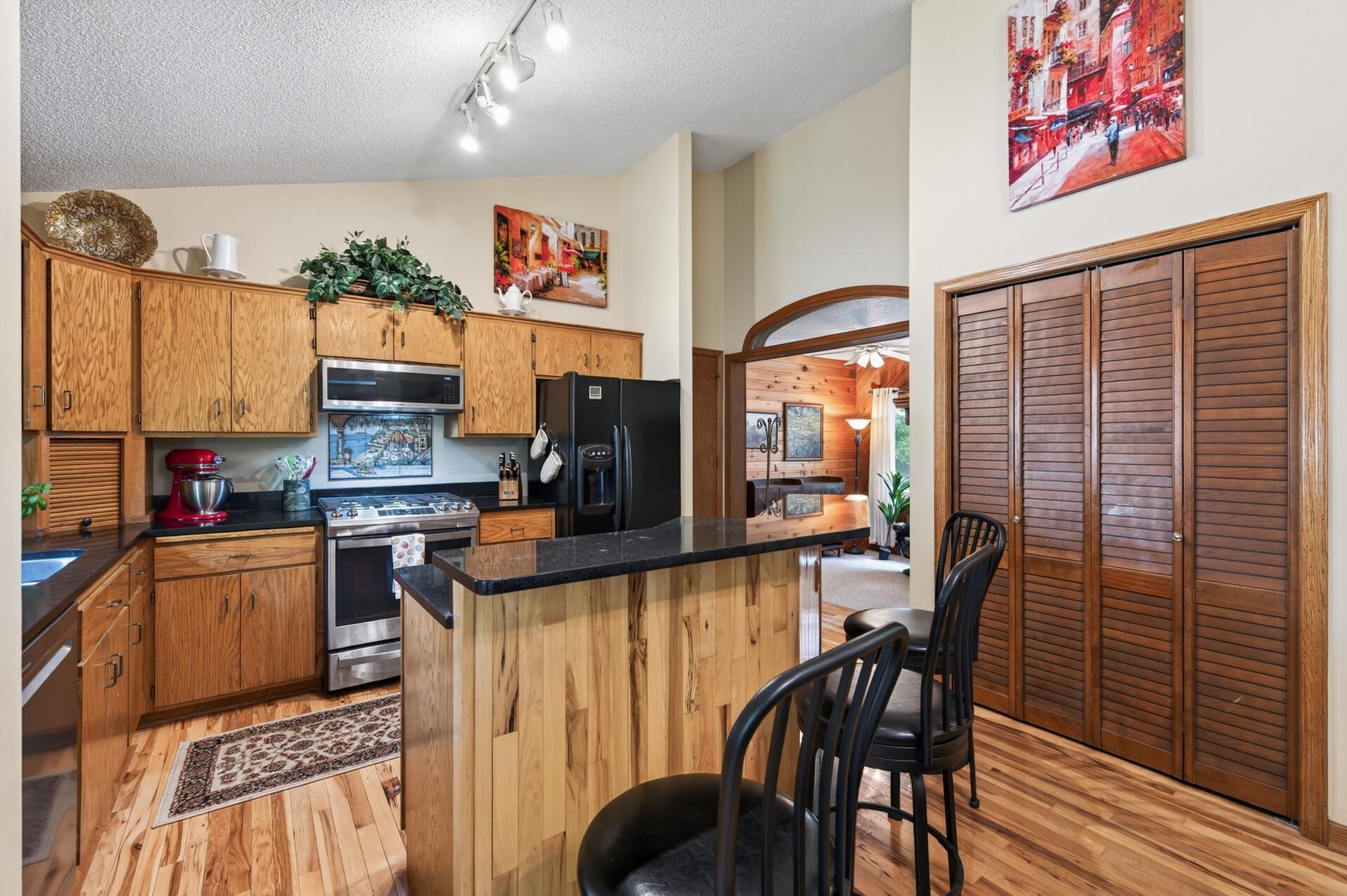 View of Residential at 8746 Highwood Way, Apple Valley MN 55124, Apple Valley (7 of 25) - Mike Wilen | Minnesota Team Real Estate