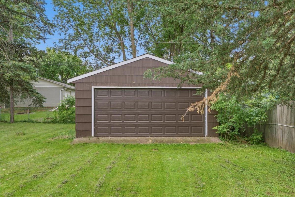 View of Residential Income at 6193 49th Street, Oakdale MN 55128, Oakdale (66 of 68) - Mike Wilen | Minnesota Team Real Estate