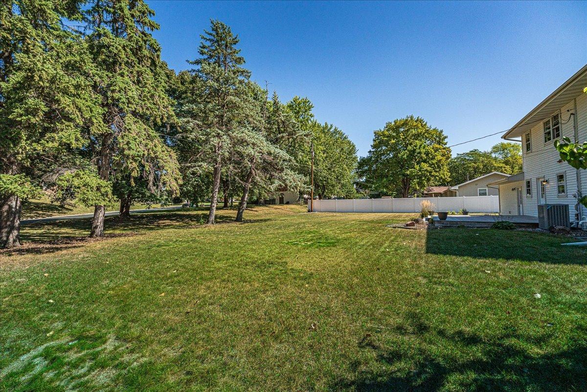 View of Residential at 200 Harold Drive, Burnsville MN 55337, Burnsville (6 of 52) - Mike Wilen | Minnesota Team Real Estate