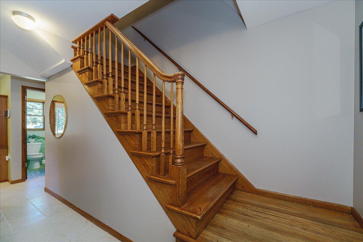 View of Residential at 200 Harold Drive, Burnsville MN 55337, Burnsville (19 of 52) - Mike Wilen | Minnesota Team Real Estate