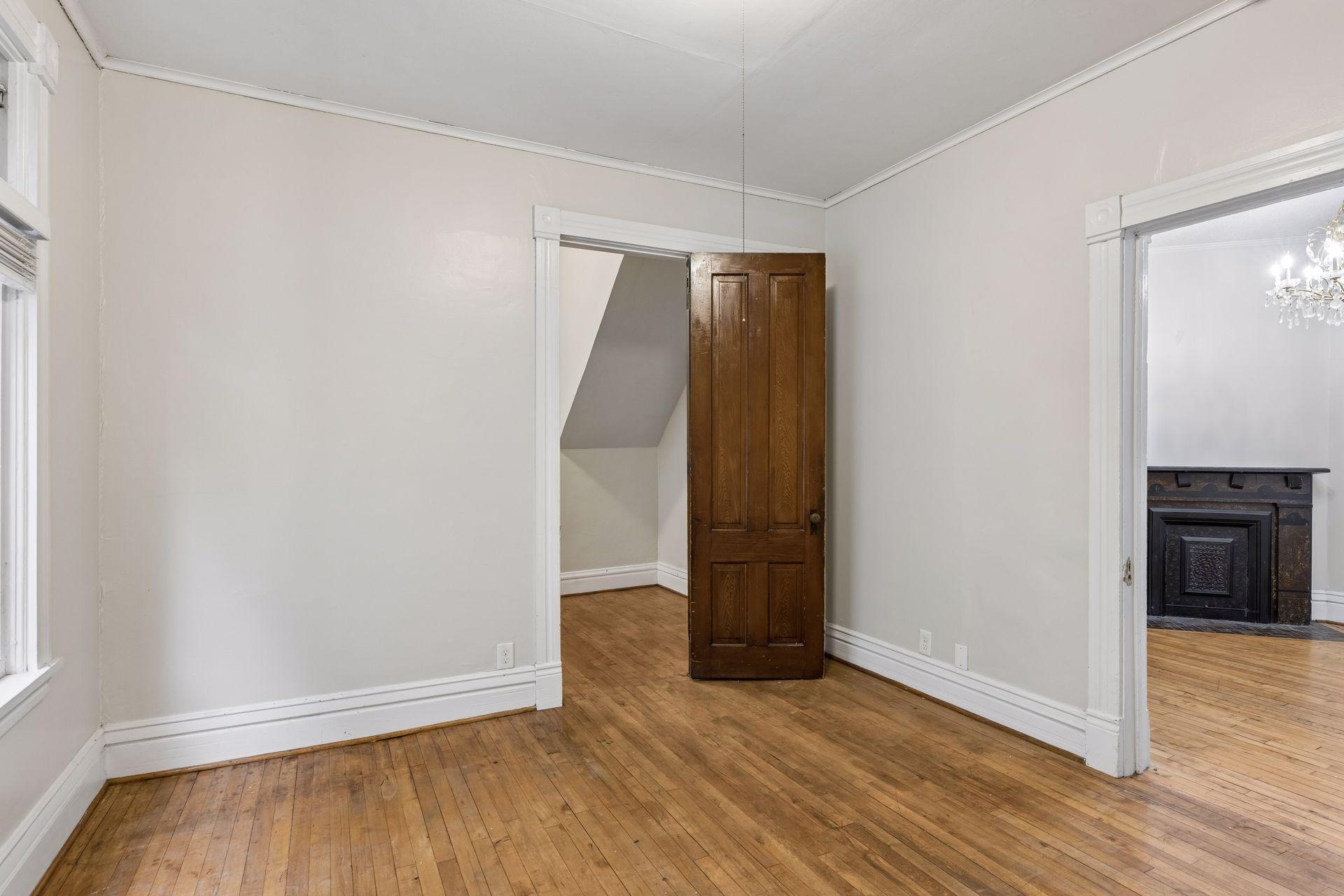 View of Residential Income at 2542 Garfield Avenue, Minneapolis MN 55405, Minneapolis (17 of 49) - Mike Wilen | Minnesota Team Real Estate