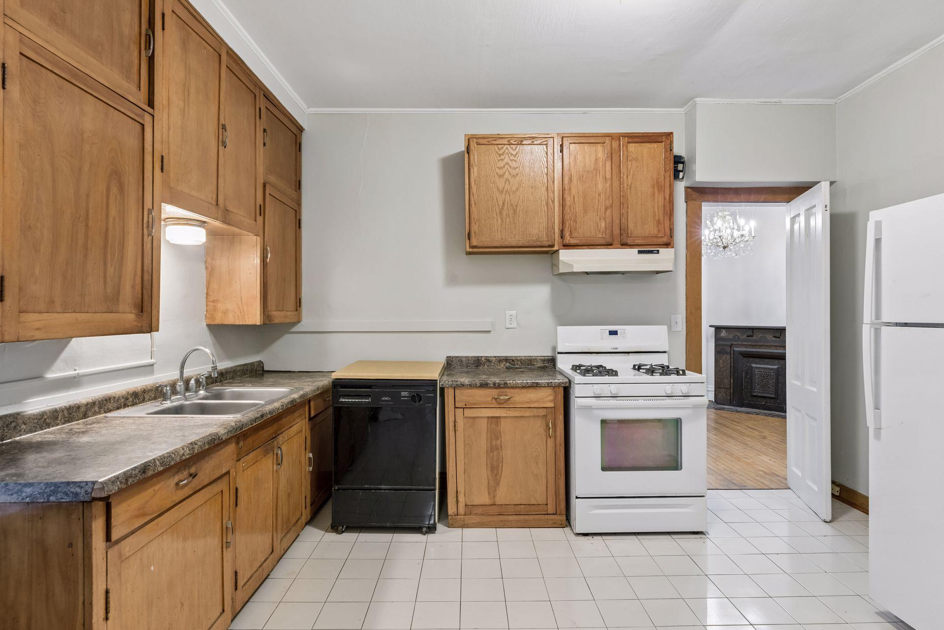 View of Residential Income at 2542 Garfield Avenue, Minneapolis MN 55405, Minneapolis (13 of 49) - Mike Wilen | Minnesota Team Real Estate