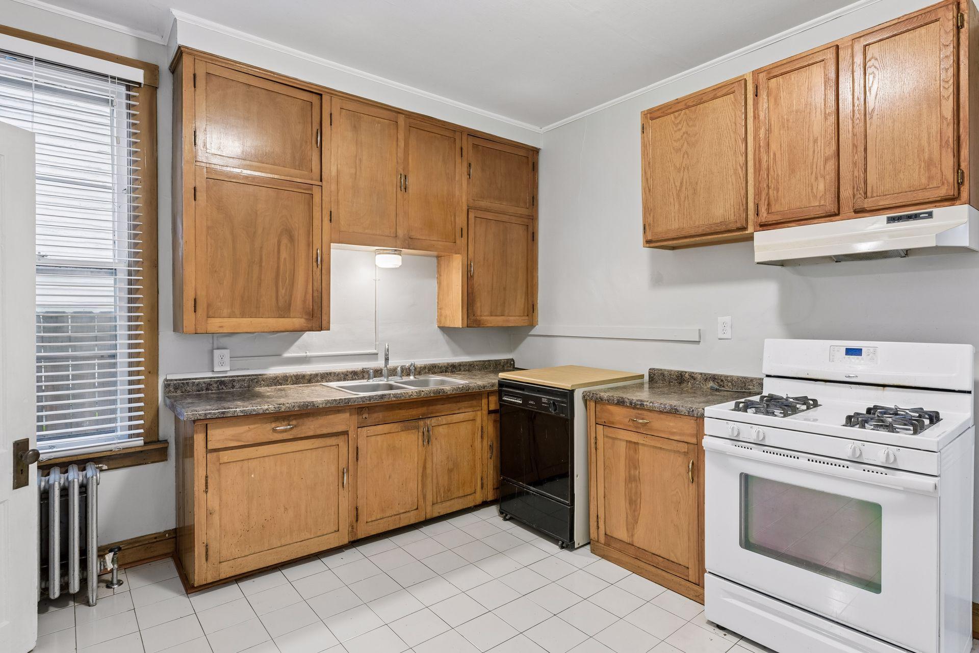 View of Residential Income at 2542 Garfield Avenue, Minneapolis MN 55405, Minneapolis (12 of 49) - Mike Wilen | Minnesota Team Real Estate