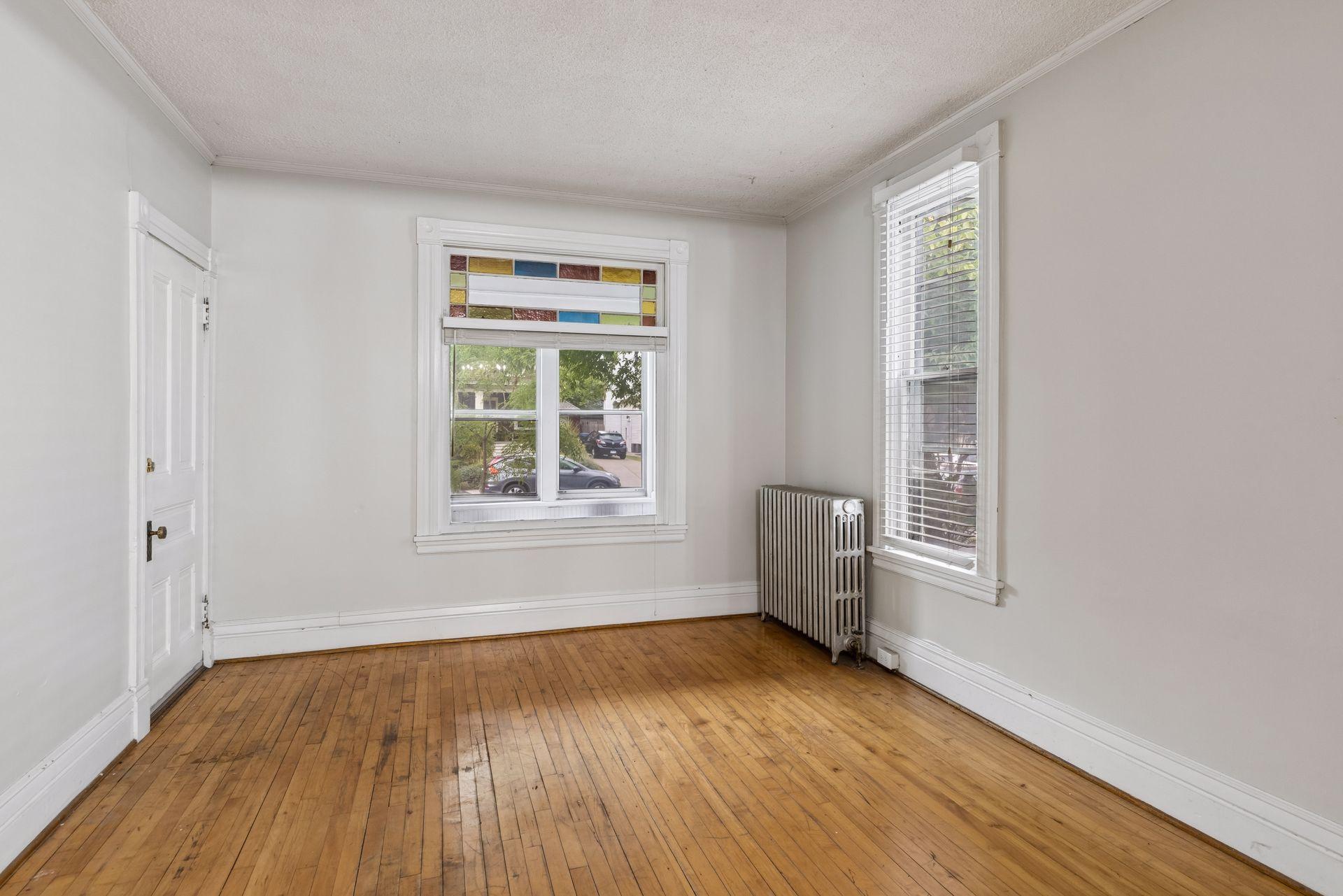 View of Residential Income at 2542 Garfield Avenue, Minneapolis MN 55405, Minneapolis (5 of 49) - Mike Wilen | Minnesota Team Real Estate