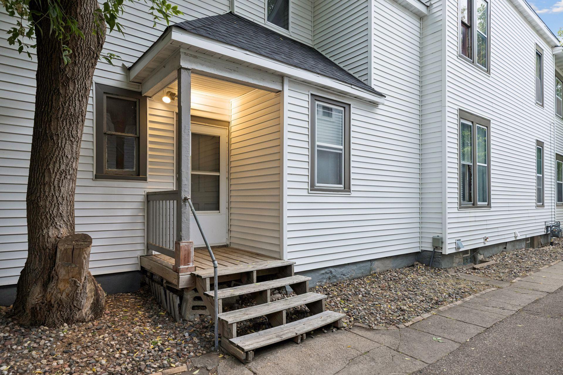 View of Residential Income at 2542 Garfield Avenue, Minneapolis MN 55405, Minneapolis (46 of 49) - Mike Wilen | Minnesota Team Real Estate