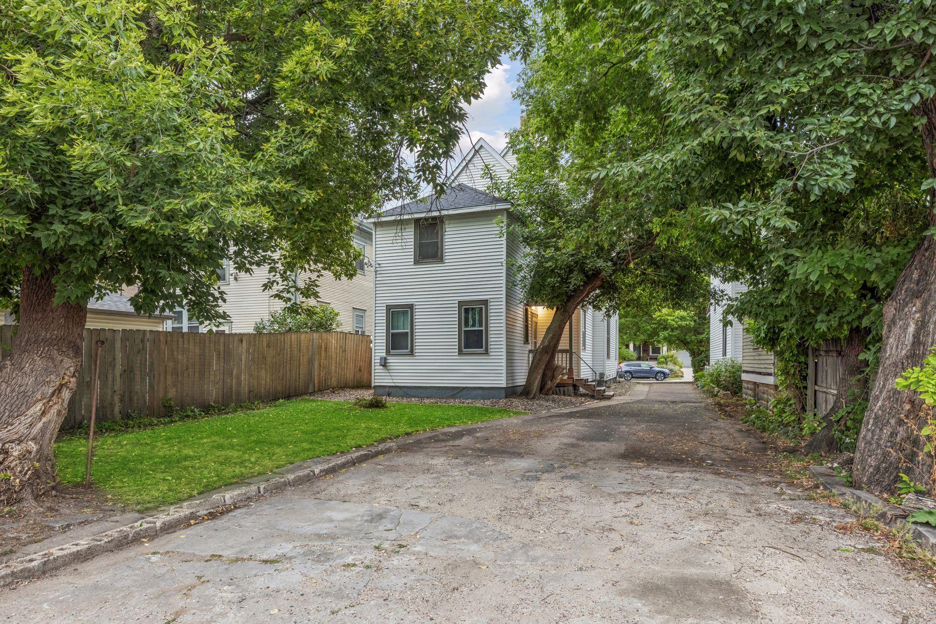 View of Residential Income at 2542 Garfield Avenue, Minneapolis MN 55405, Minneapolis (43 of 49) - Mike Wilen | Minnesota Team Real Estate