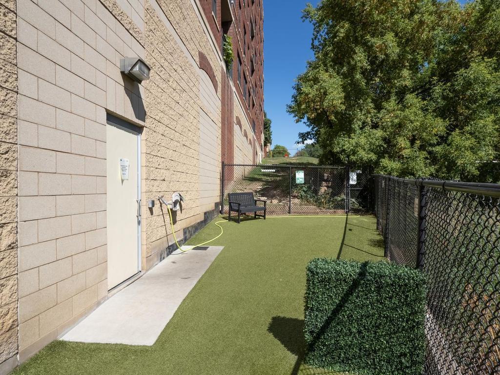 View of Residential at 401 2nd Street #321, Minneapolis MN 55401, Minneapolis (31 of 51) - Mike Wilen | Minnesota Team Real Estate