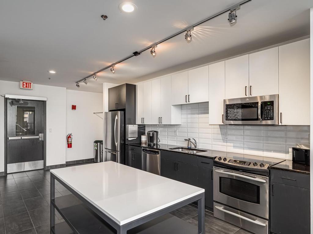 View of Residential at 401 2nd Street #321, Minneapolis MN 55401, Minneapolis (35 of 51) - Mike Wilen | Minnesota Team Real Estate