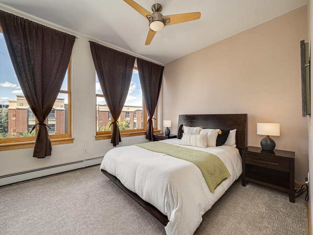 View of Residential at 401 2nd Street #321, Minneapolis MN 55401, Minneapolis (10 of 51) - Mike Wilen | Minnesota Team Real Estate