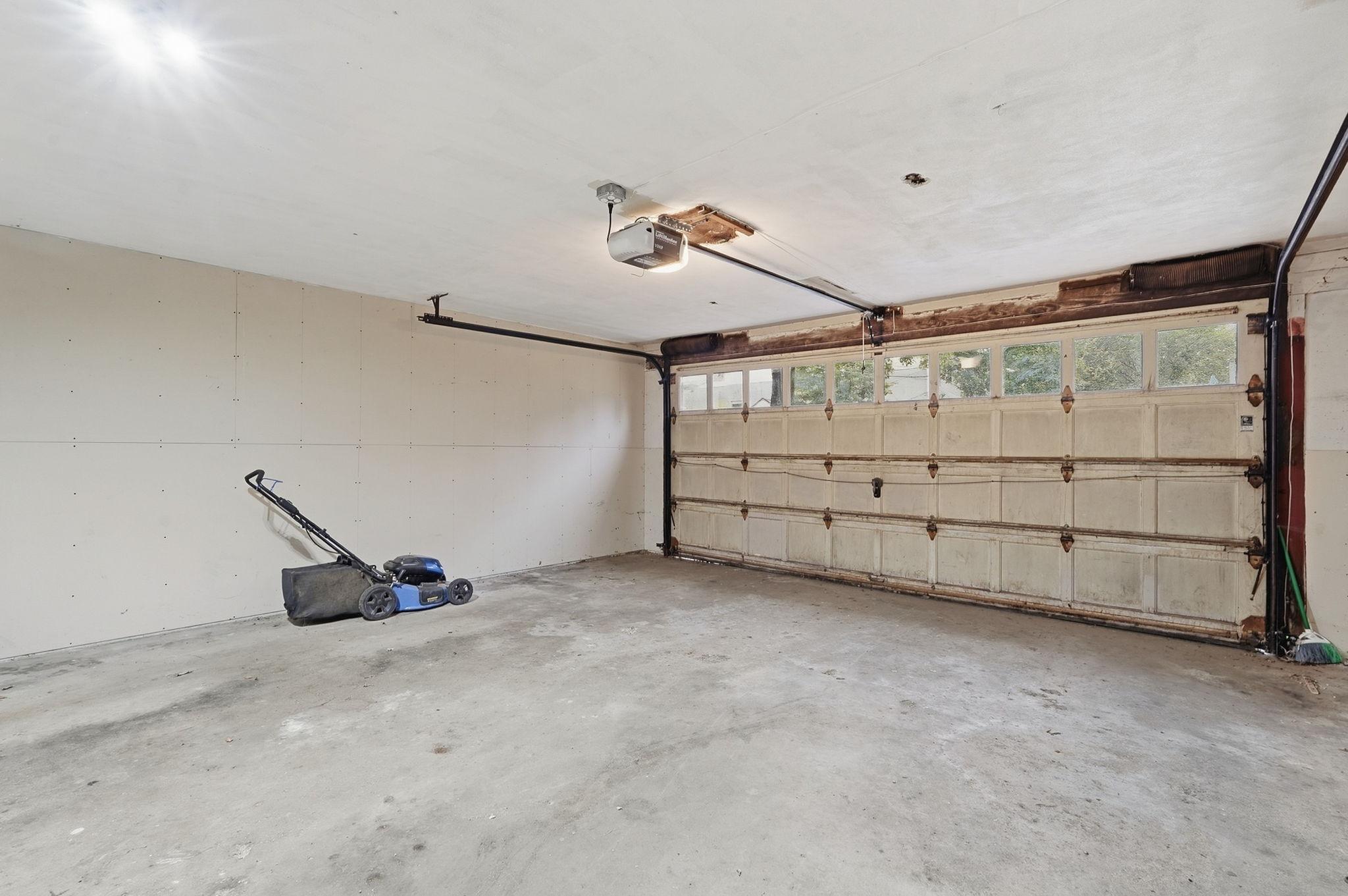View of Residential at 2748 Ulysses Street, Minneapolis MN 55418, Minneapolis (30 of 44) - Mike Wilen | Minnesota Team Real Estate