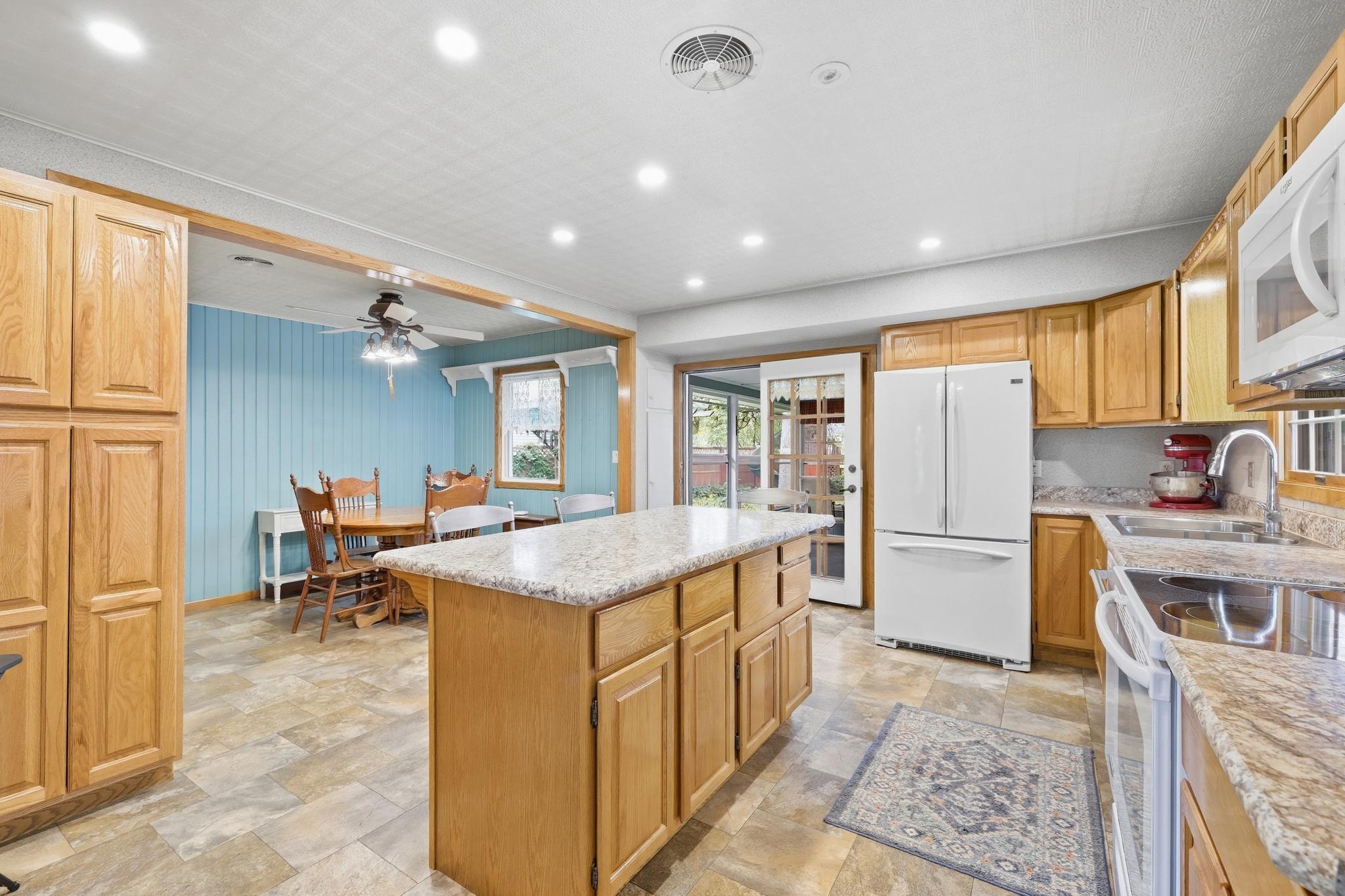 View of Residential at 137 Morningside Drive, Le Sueur MN 56058, Le Sueur (9 of 38) - Mike Wilen | Minnesota Team Real Estate