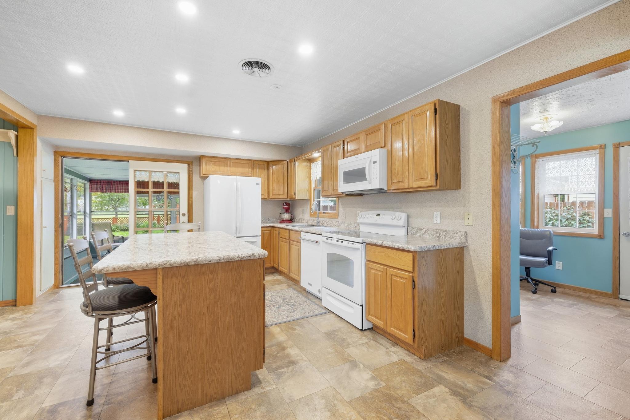 View of Residential at 137 Morningside Drive, Le Sueur MN 56058, Le Sueur (8 of 38) - Mike Wilen | Minnesota Team Real Estate