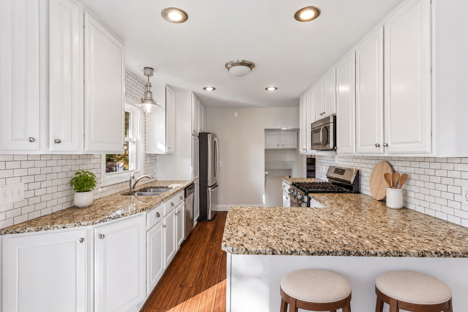 View of Residential at 13421 Arthur Street, Minnetonka MN 55305, Minnetonka (8 of 22) - Mike Wilen | Minnesota Team Real Estate