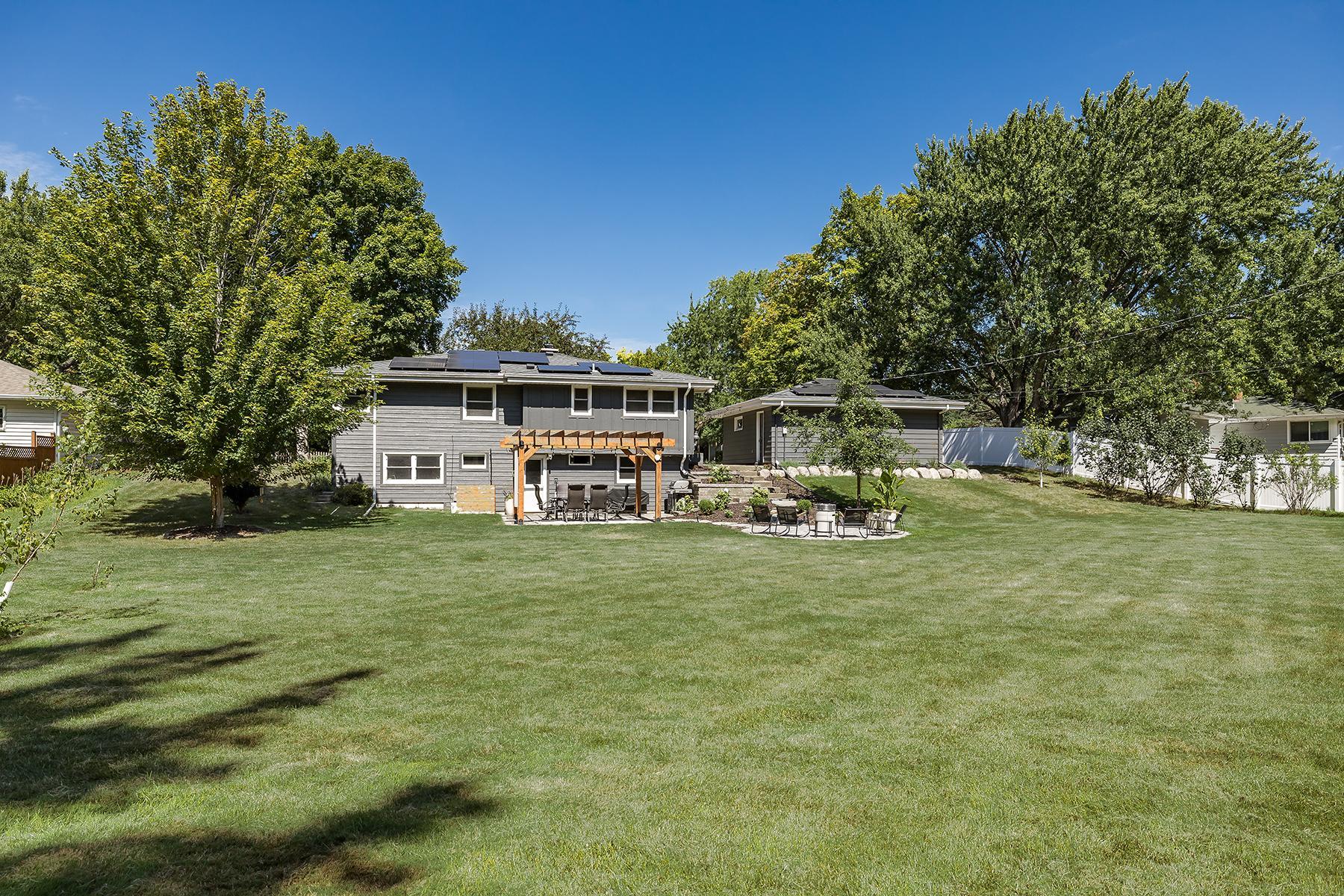 View of Residential at 13301 Windyhill Road, Minnetonka MN 55305, Minnetonka (2 of 28) - Mike Wilen | Minnesota Team Real Estate