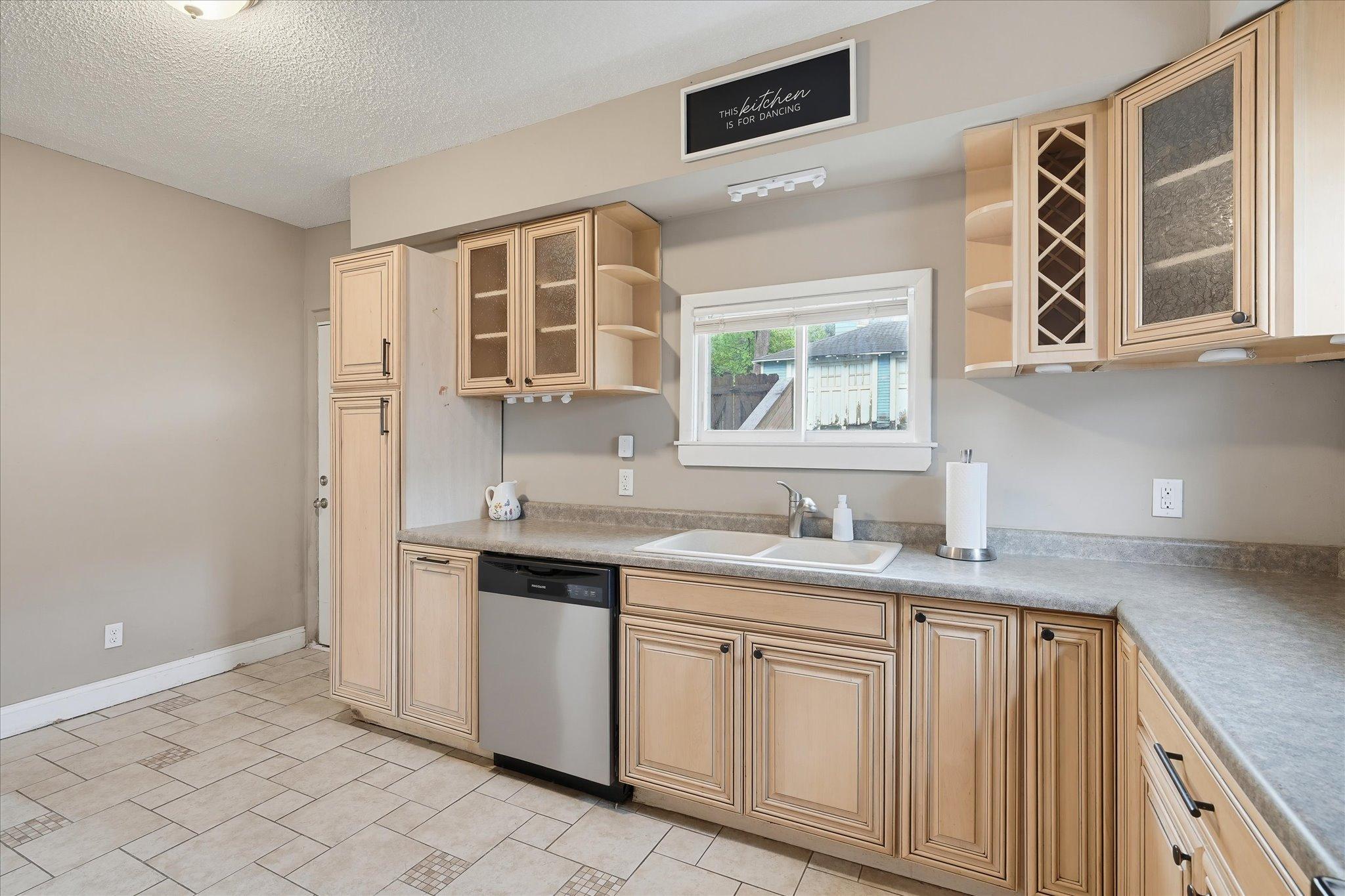 View of Residential at 558 Concord Street, Saint Paul MN 55107, Saint Paul (4 of 34) - Mike Wilen | Minnesota Team Real Estate